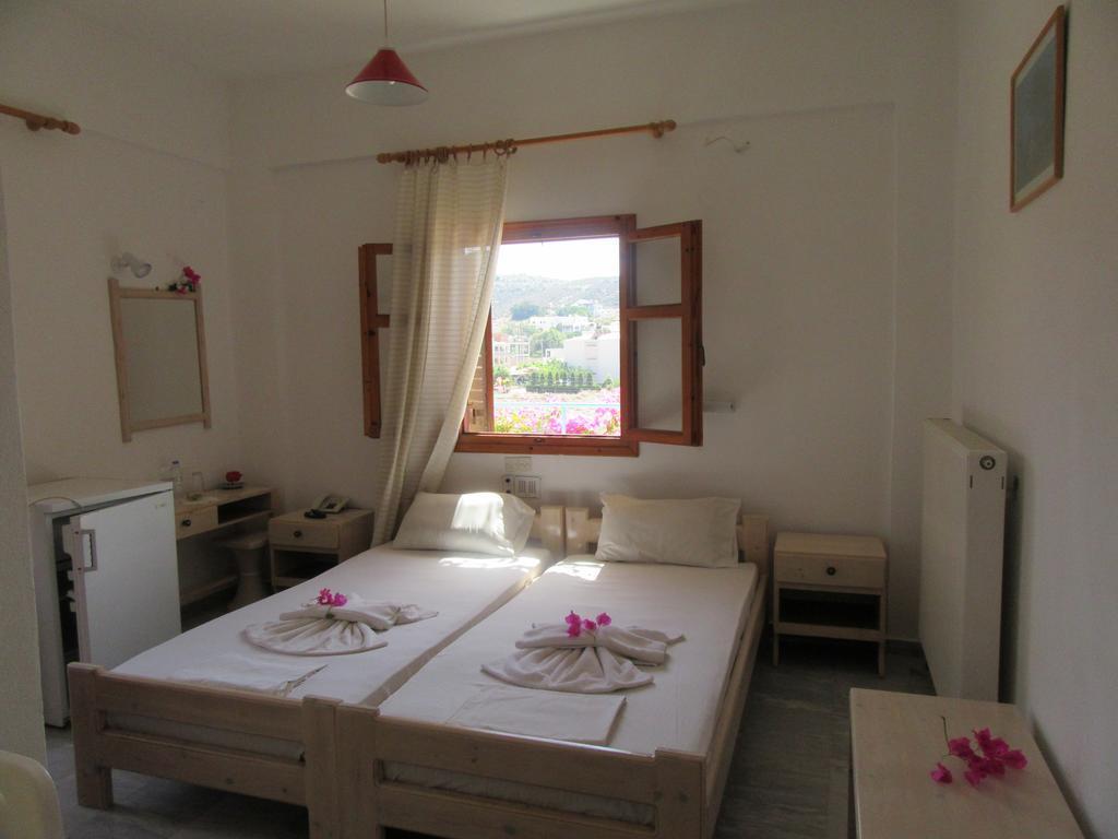 Knossos Hotel Каламакі Екстер'єр фото